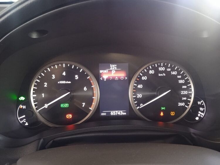 Lexus NX 300h foto 12