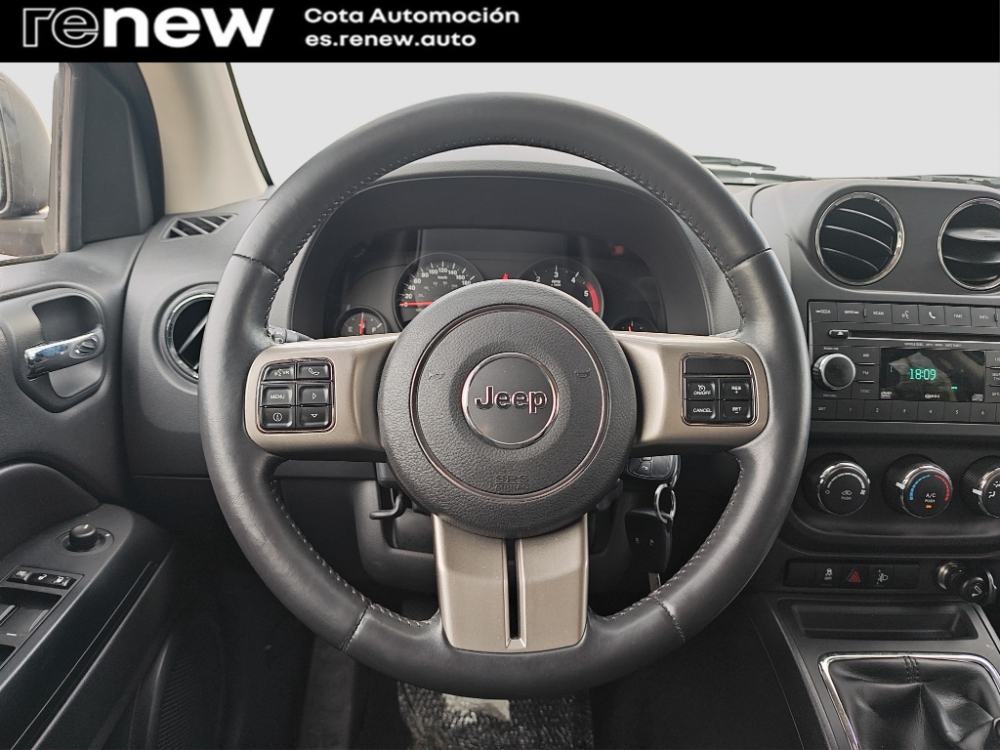 Jeep Compass Sport 4x2 foto 14