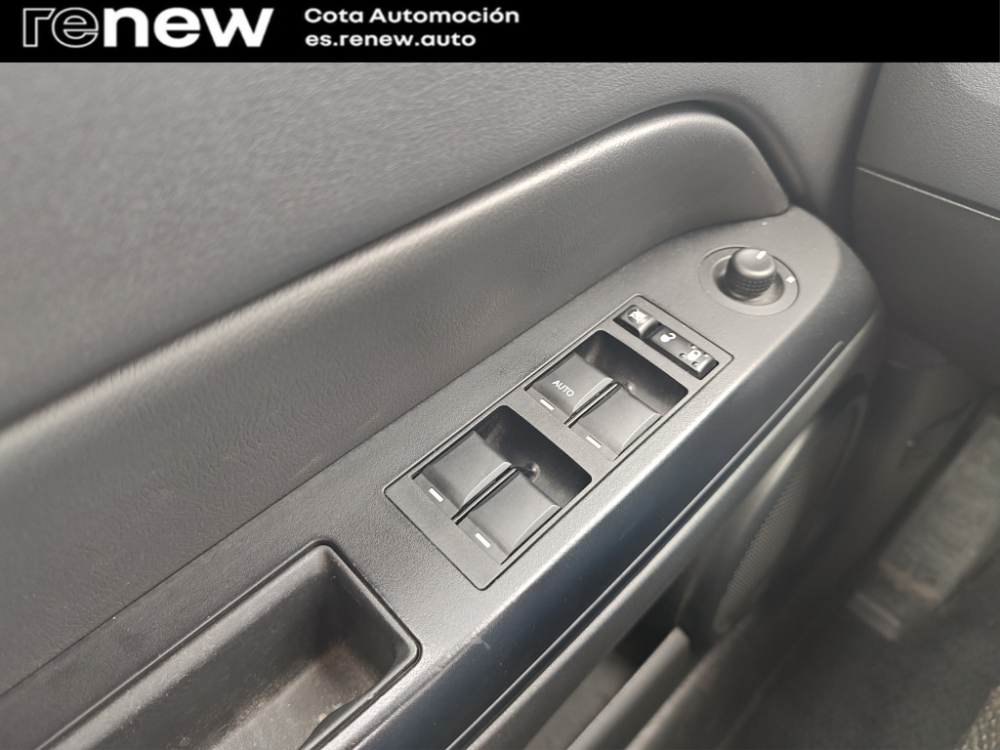 Jeep Compass Sport 4x2 foto 16