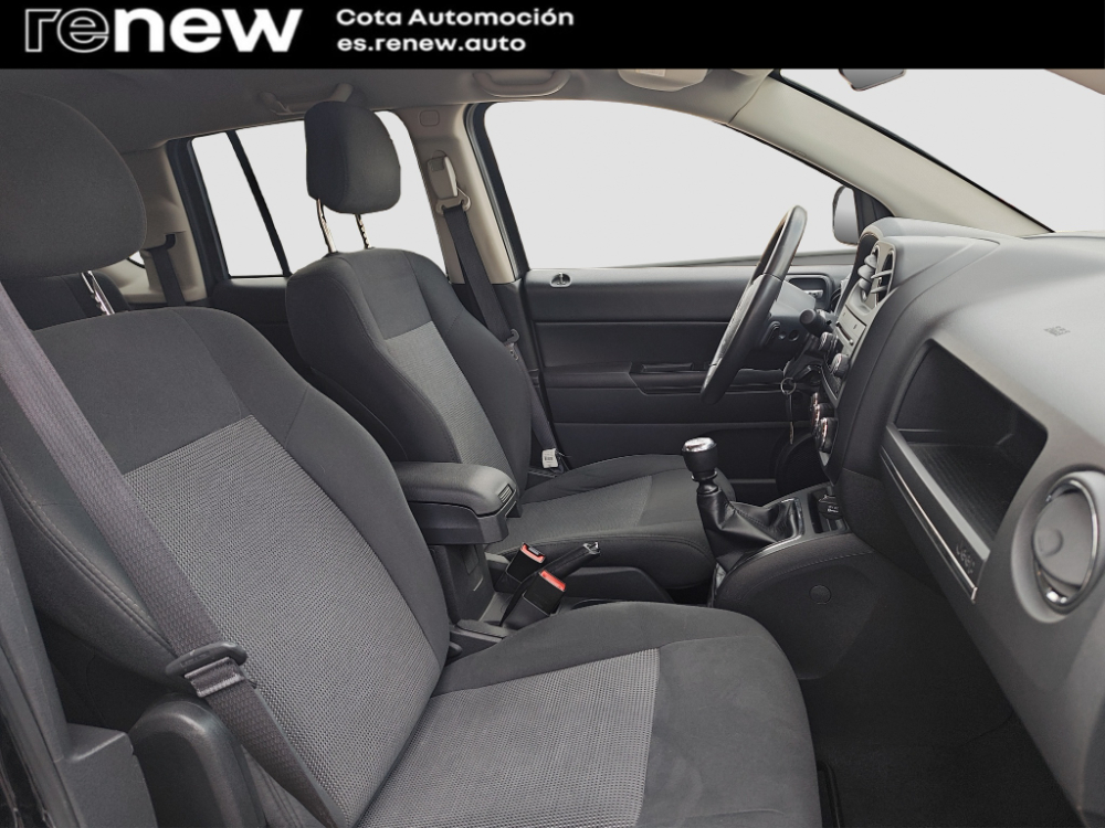 Jeep Compass Sport 4x2 foto 19