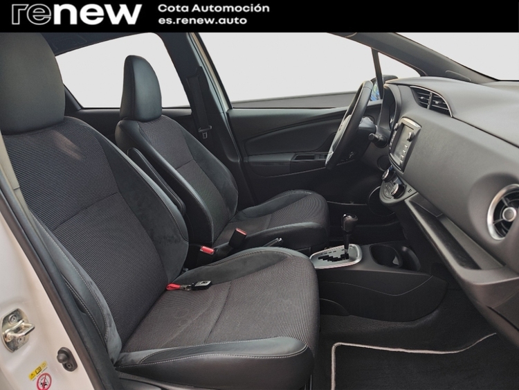 Toyota Yaris Hybrid Advance foto 19