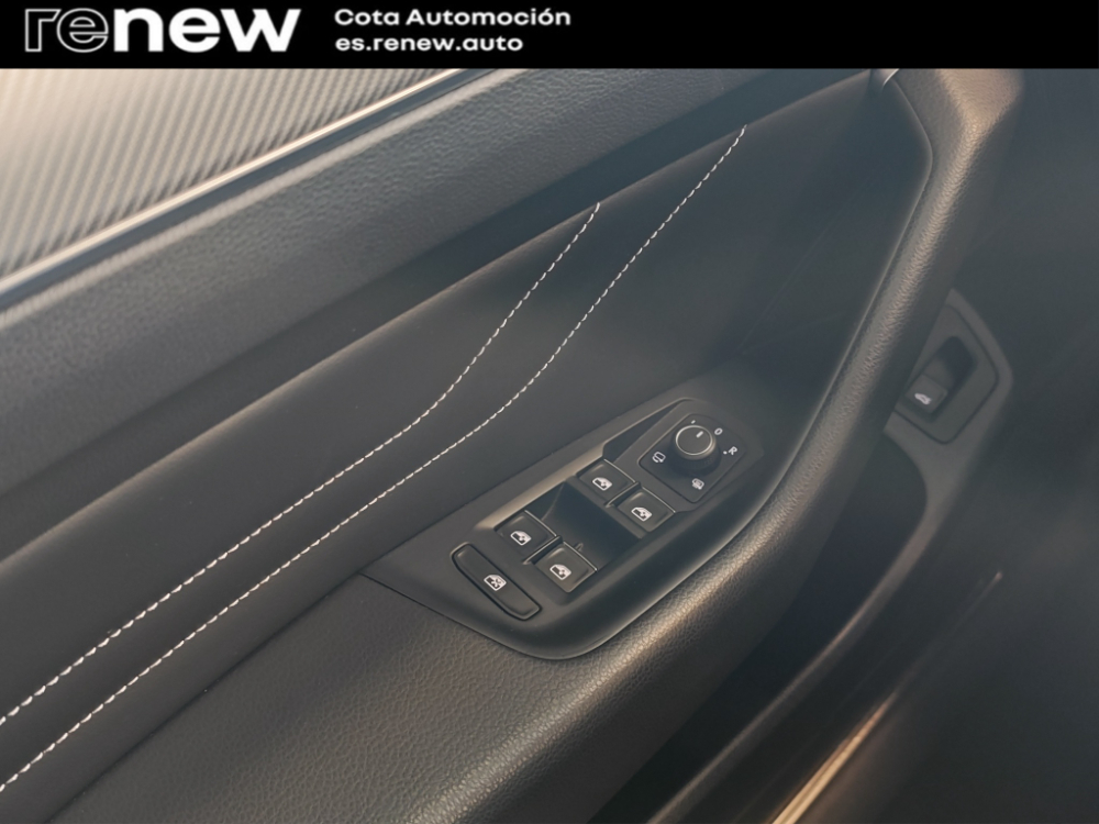 Volkswagen Passat R-Line miniatura 16