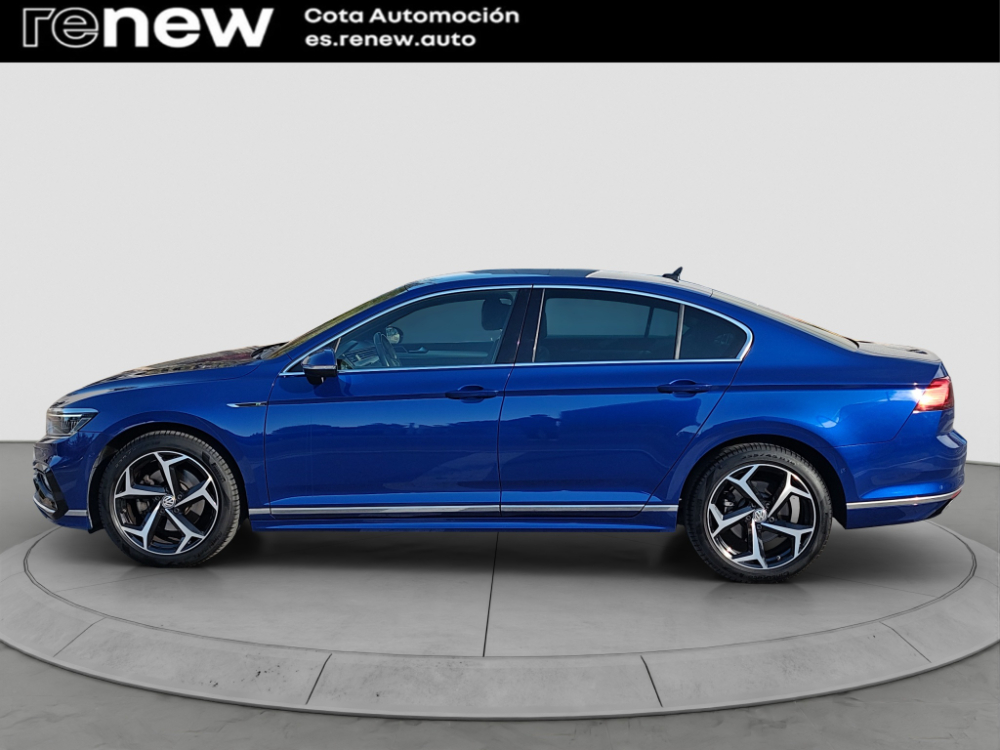 Volkswagen Passat R-Line foto 4