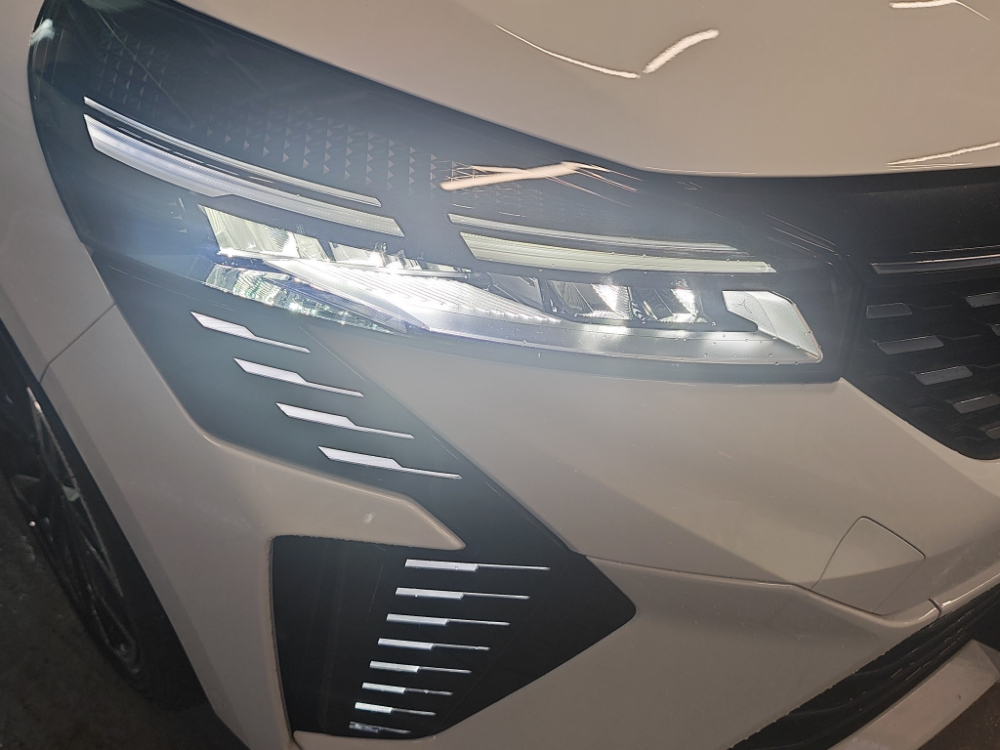 Renault Clio Techno miniatura 21