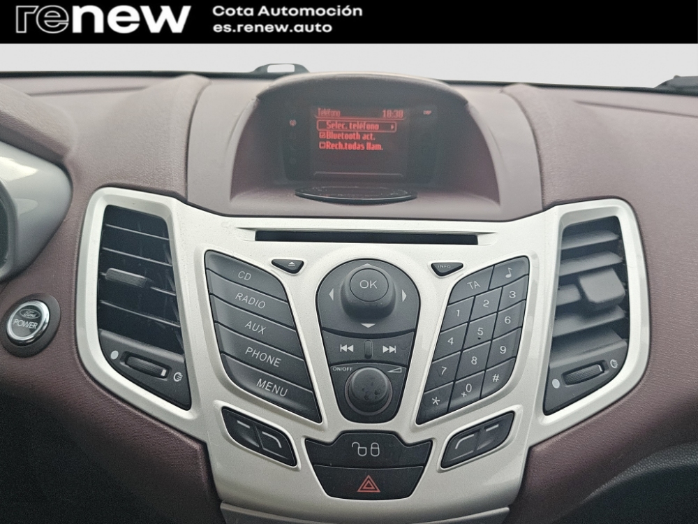 Ford Fiesta Titanium miniatura 17