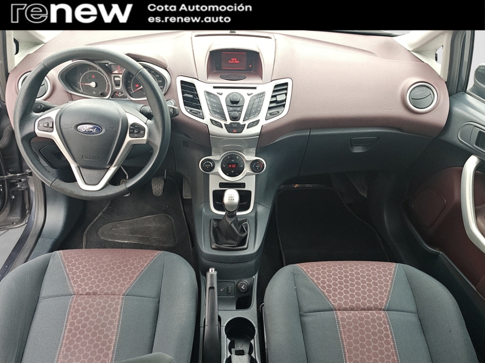 Ford Fiesta Titanium miniatura 10