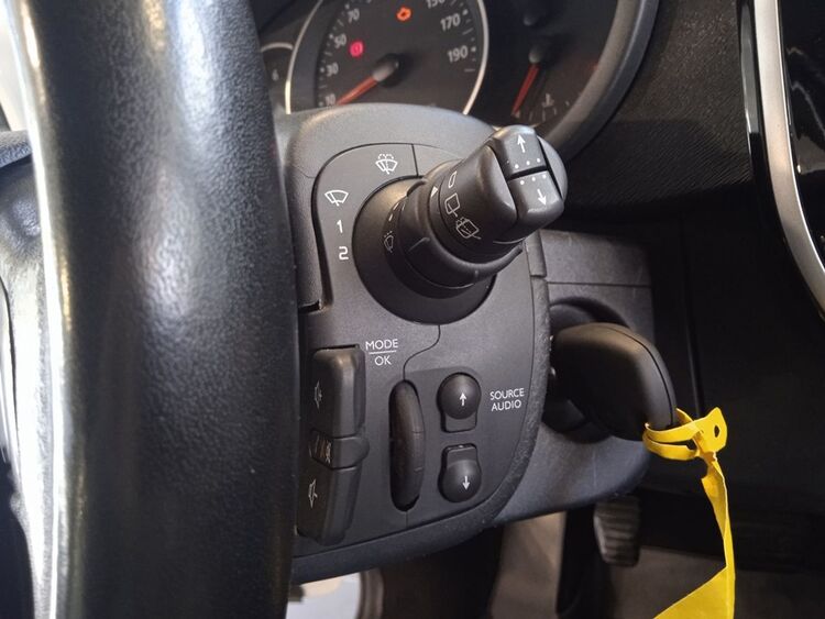 Renault Kangoo combi SL LIMITED DCi M1-AF 110CV foto 20