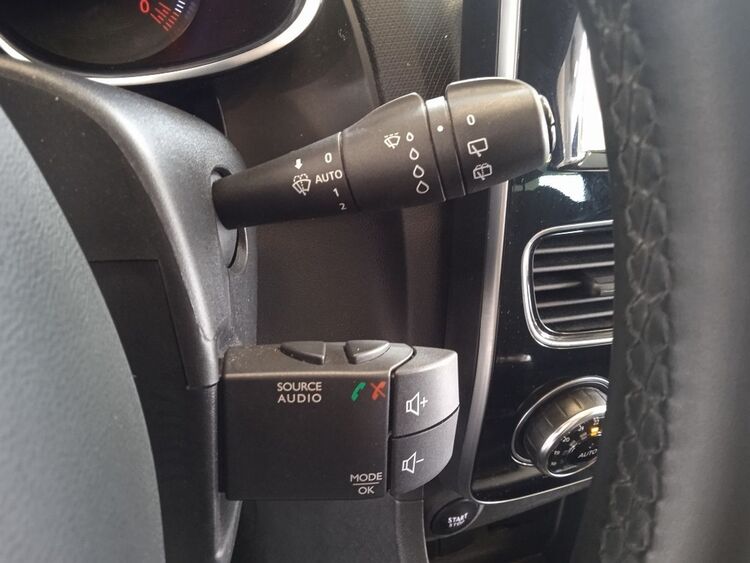 Renault Clio Limited foto 15